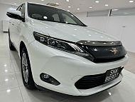 Toyota Harrier Premium 2.0 Sunroof 2015 Rear Entertainment White